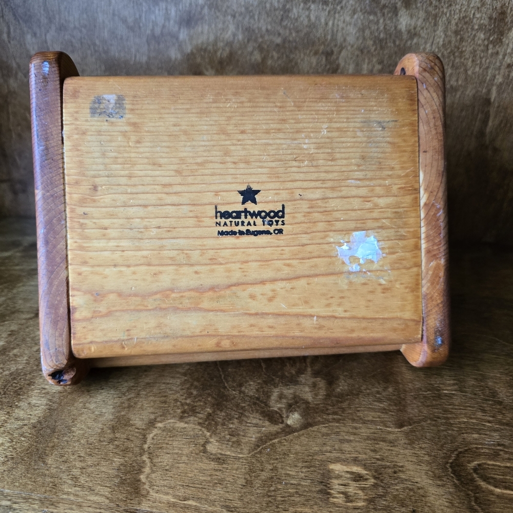 Handmade Heartwood Natural Toys Wooden Carry Box - Picture 7 of 7